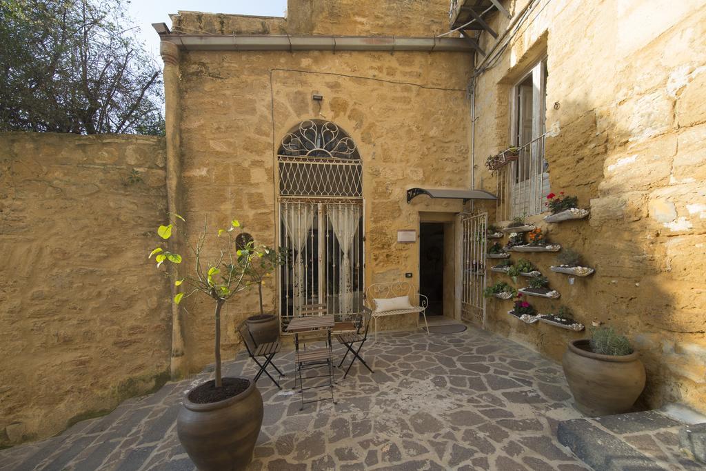 Le Stanze Dello Scirocco Sicily Luxury Bed & Breakfast Агридженто Екстериор снимка